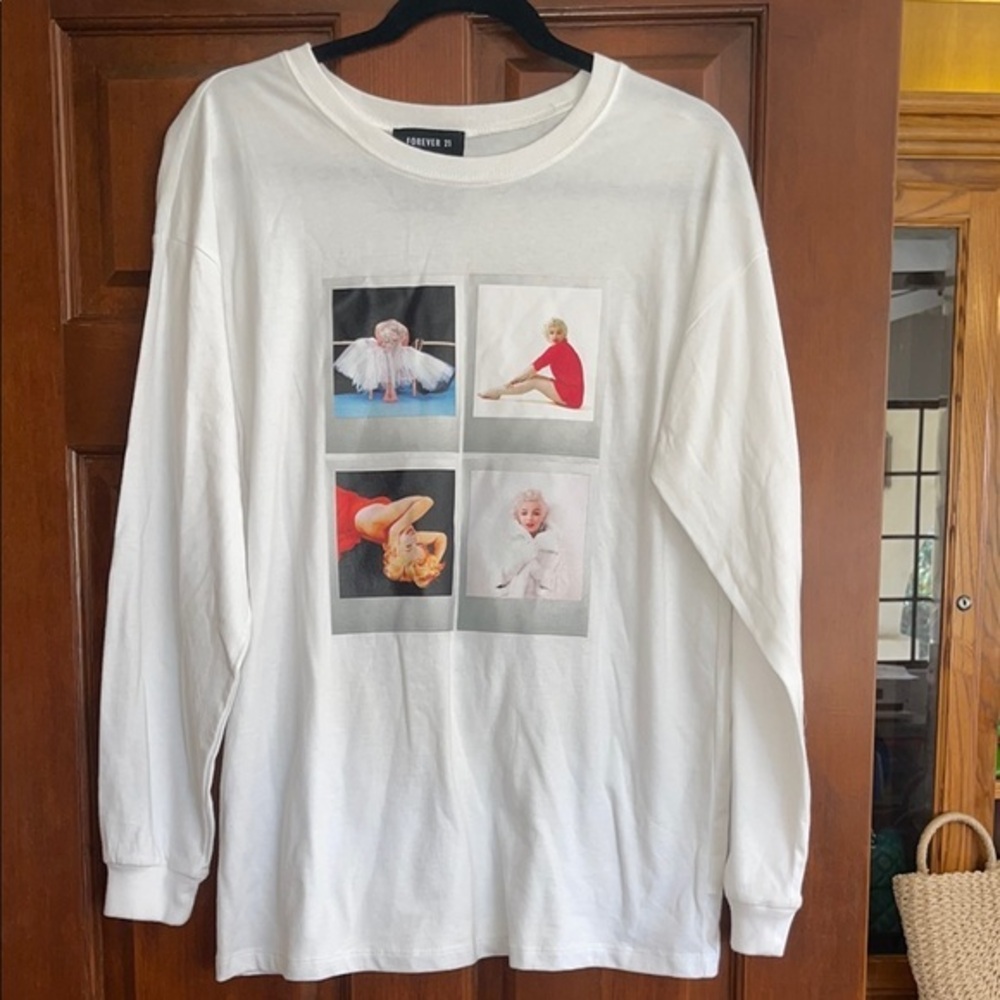 Marilyn Monroe by forever 21 White Graphic Long Sleeve Shirt S